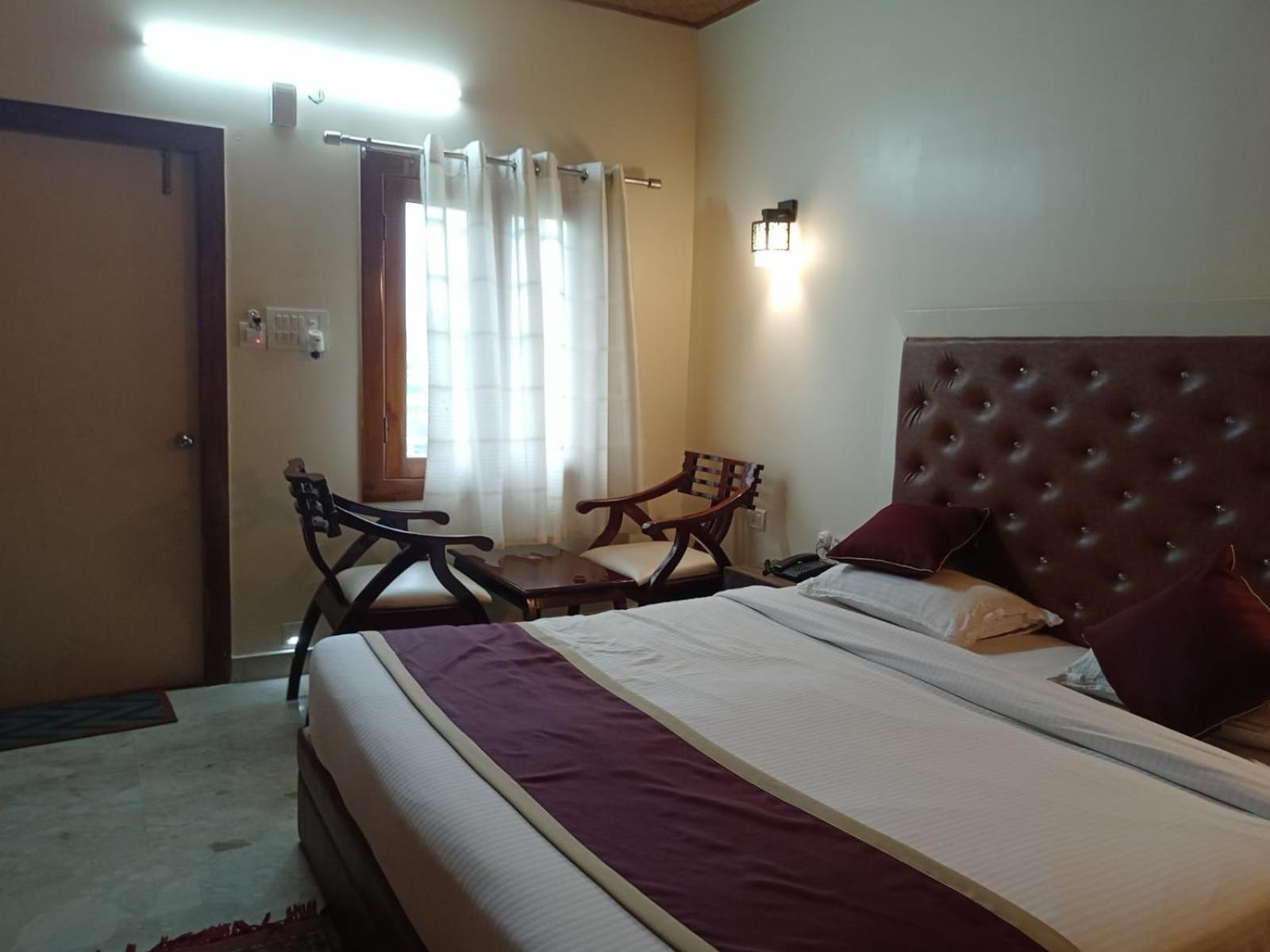 Changs Resort Kaharpara Bagian luar foto
