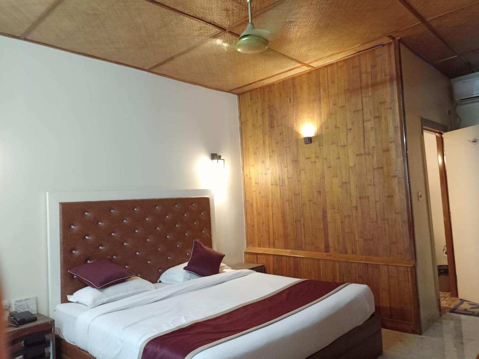 Changs Resort Kaharpara Bagian luar foto