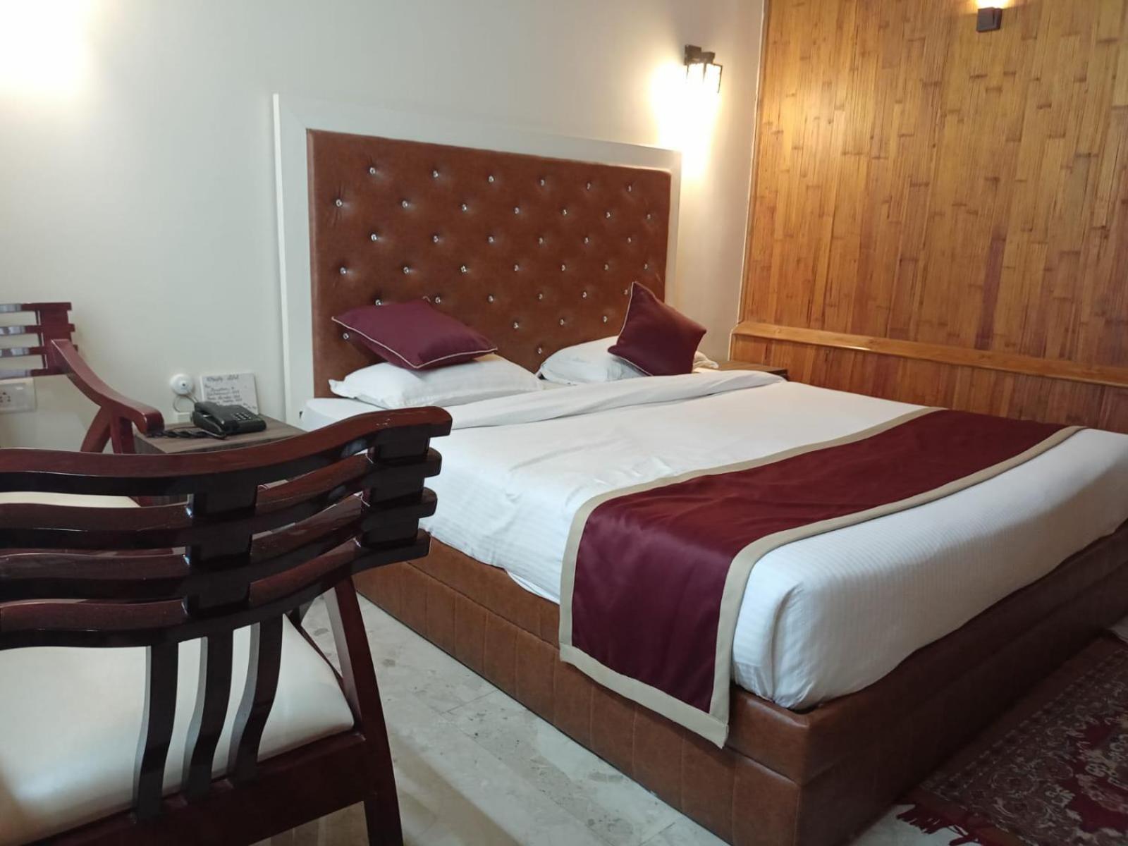 Changs Resort Kaharpara Bagian luar foto